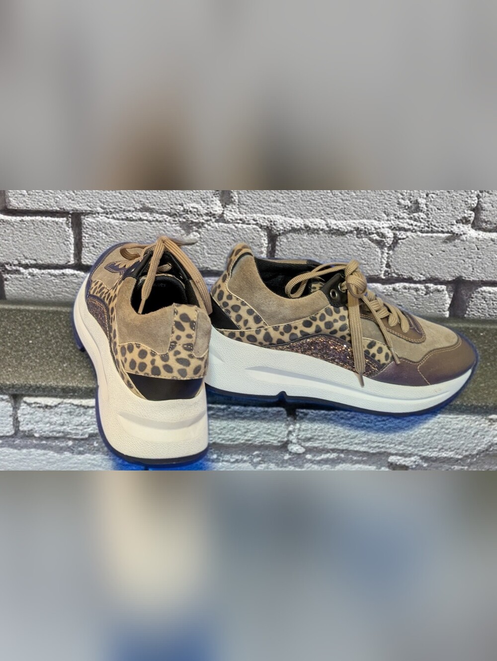 Geox Backsie Leopard Print Runners, texture suede & Glittery Accents: Size 8.5